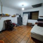 Casa à venda na Vila Mariana de 300 metros quadrados, com 3 dormitórios, 1 suíte e 2 vagas.