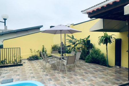 CASA TERREA NO CENTRO