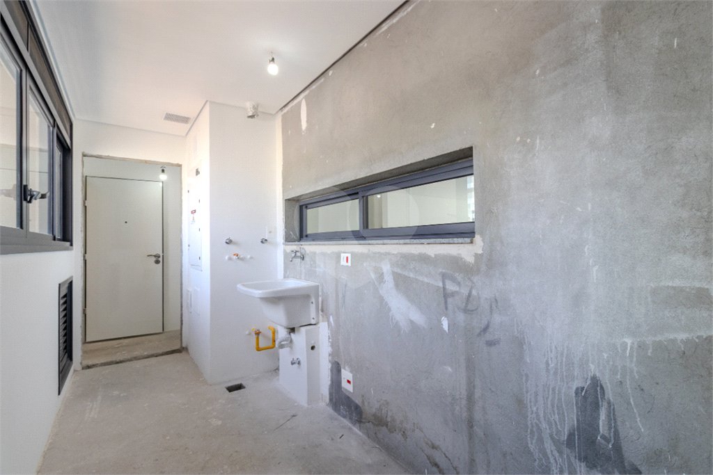 Apartamento à venda com 3 suítes em Campo Belo, São Paulo, SP