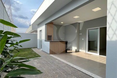Casa à Venda no Condomínio Parque Faber IV