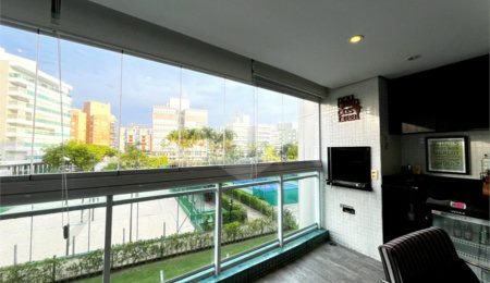 Apartamento à venda com 3 quartos, sendo 1 suíte,  em Riviera de São Lourenço, Bertioga, SP