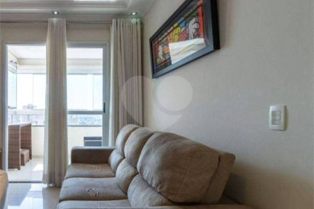 Apartamento Condominio Clube em Pinheiros com 90 m² Útil com 3 dormitórios sendo 1 suíte com 1 Vagas