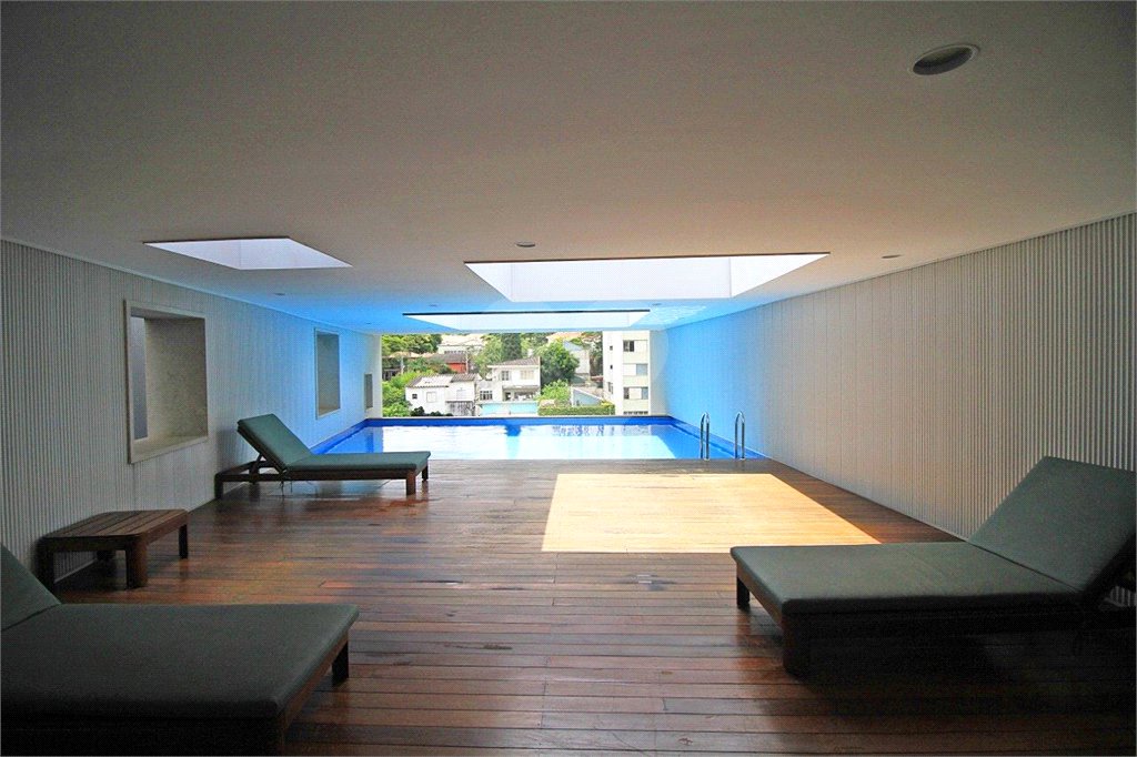 Imóvel 168m² Idea Zarvos com 3 suites, varanda na frente e na suíte, piscina, academia e 3 vagas Vila Madalena.