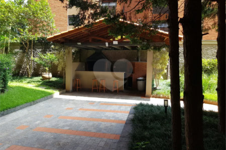 Apartamento Mobiliado no Alto da Boa Vista, com churrasqueira na varanda , 3 suítes e próximo ao Metro