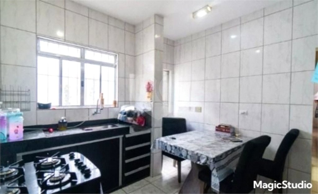 Casa com 200m² , 4 dormitórios , sendo 3 suítes , 2 vagas , à venda no Jabaquara.
