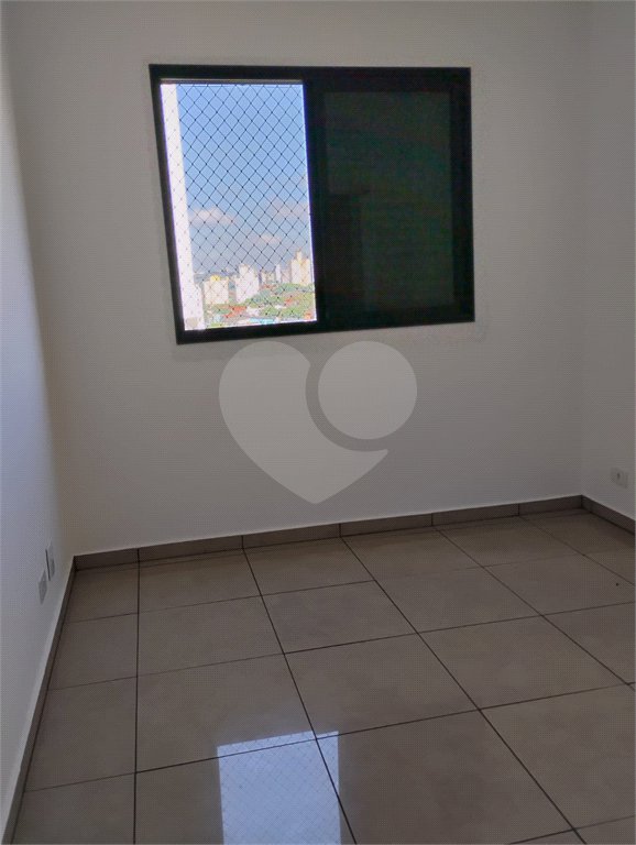 Vende-se apartamento na Vila Mascote