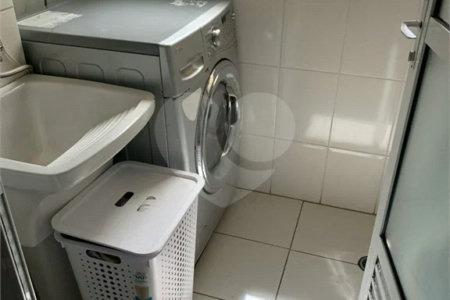 Apartamento á venda na Saúde com 75 m², com 3 dormitórios 1 suíte e 2 vagas de garagem