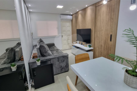 Casa no Condomínio Flamboyant II a venda .