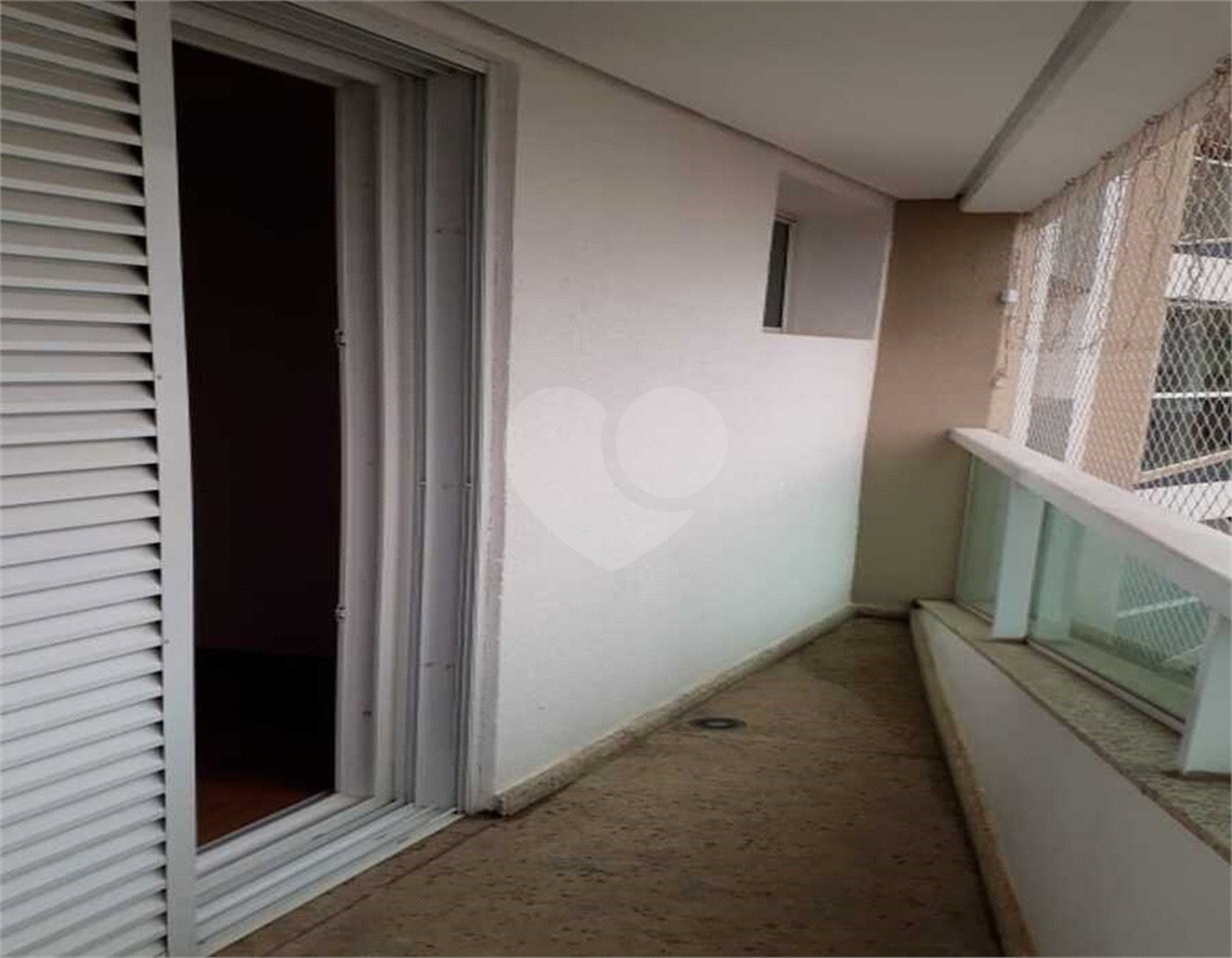 Lindo Apto Edifício Raquel Venda com Sacada gourmet.com 03 dormitórios 01 suíte