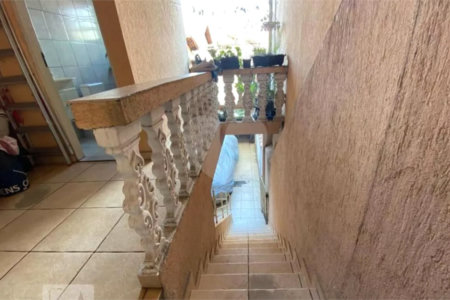 Sobrado de vila à venda – 140m²