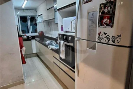 Casa de 2 quartos em Rua Orange, Vila Luzita, Santo André - Venda!
