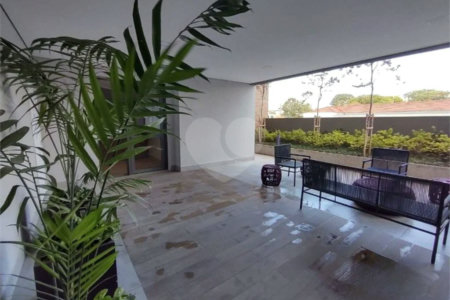 Apartamento novo com 129m² na Mooca com 2 suítes e 2 vagas.