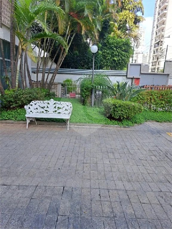 Apartamento 97m² para locação com 2 dormitórios e 1 vaga para garagem localizado na Vila Clementino