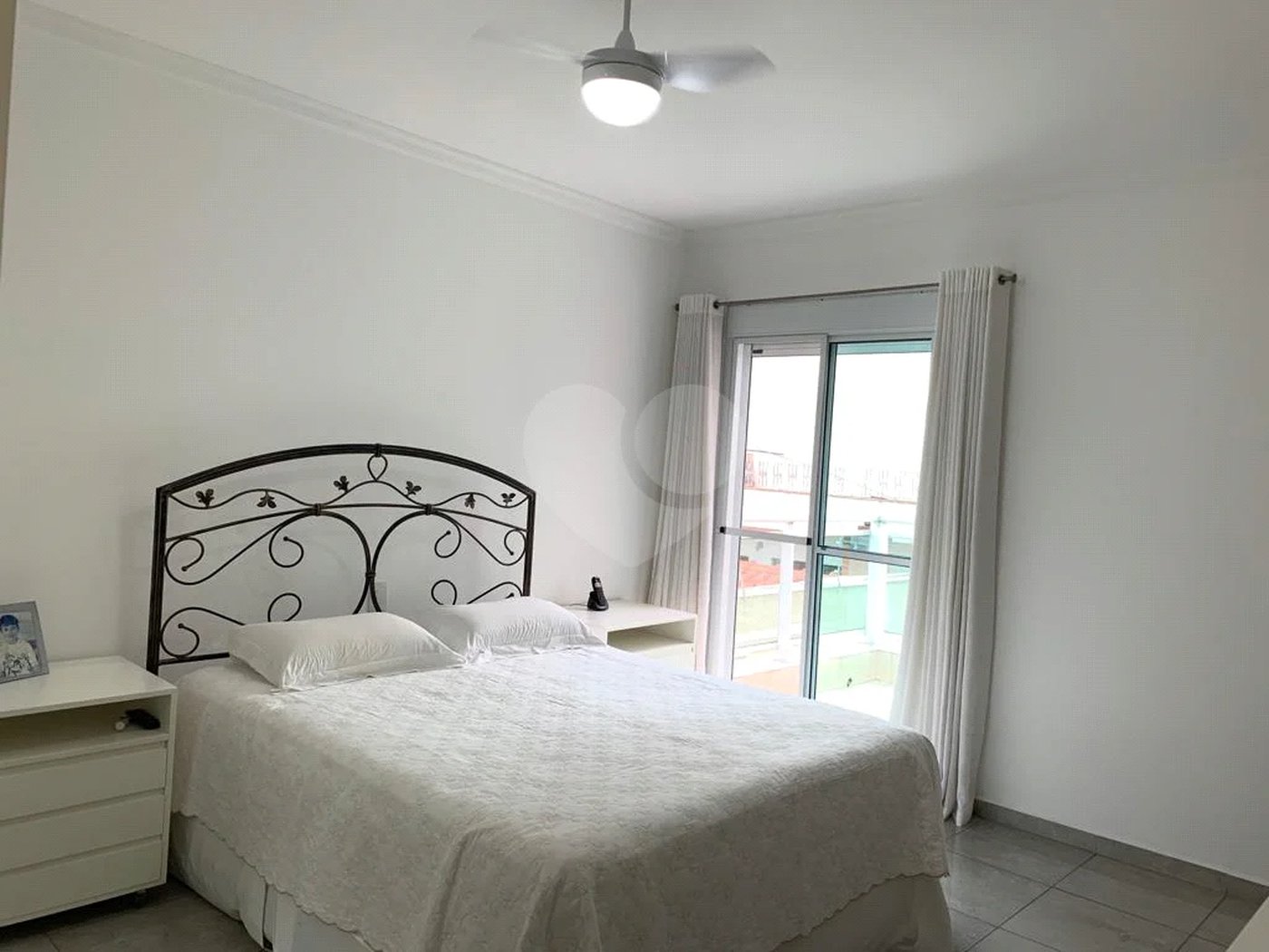 Excelente sobrado com piscina e churrasqueira