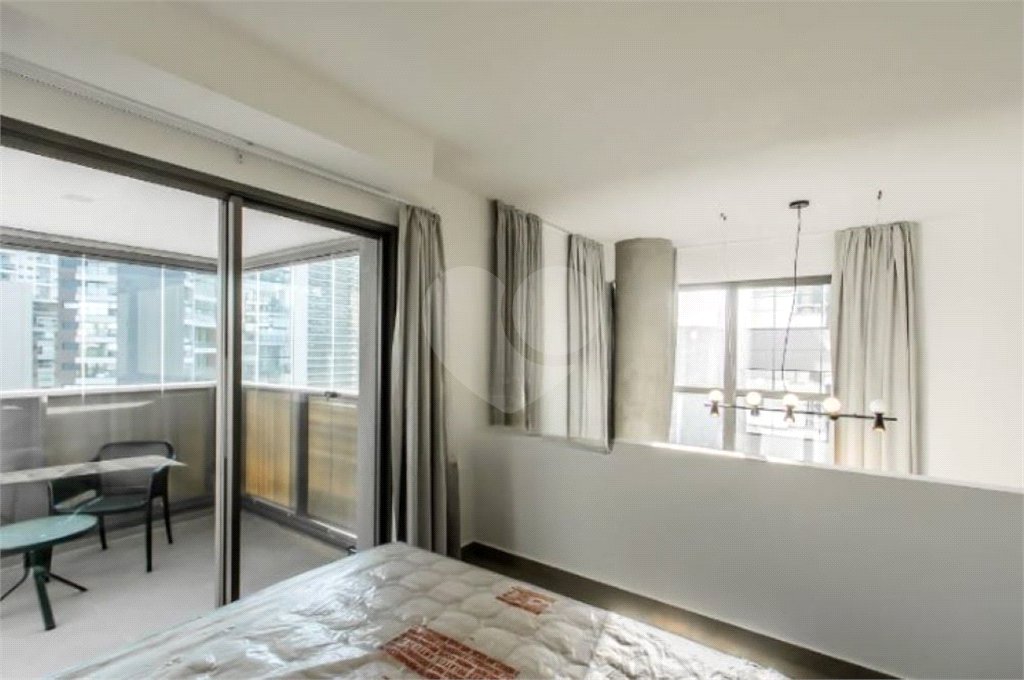 Apartamento Duplex para locação em Moema – Finamente Mobiliado e Decorado