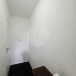Apartamento - Sumaré - 2 Quartos / Dormitórios - 1 Vaga - Venda / Compra