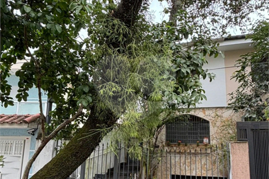 SOBRADO À VENDA 3 QUARTOS 3 VAGAS BOSQUE DA SAÚDE SÃO PAULO