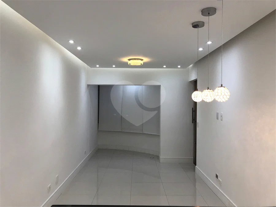 Lindo Apartamento com Varanda integrada