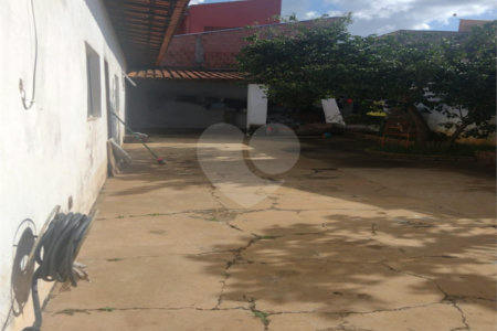 Casa no Jardim Embaré 2 dormitórios 250m@ de terreno