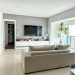 Apartamento de 106 m² no Auge Home Resort, porteira fechada, com 3 dormitórios, 1 suíte, varanda gourmet, 2 vagas, depósito e lazer completo.