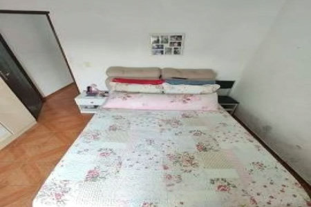 Sobrado com 3 quartos, 2 vagas de garagem e churrasqueira próximo a Chácara do Joquei