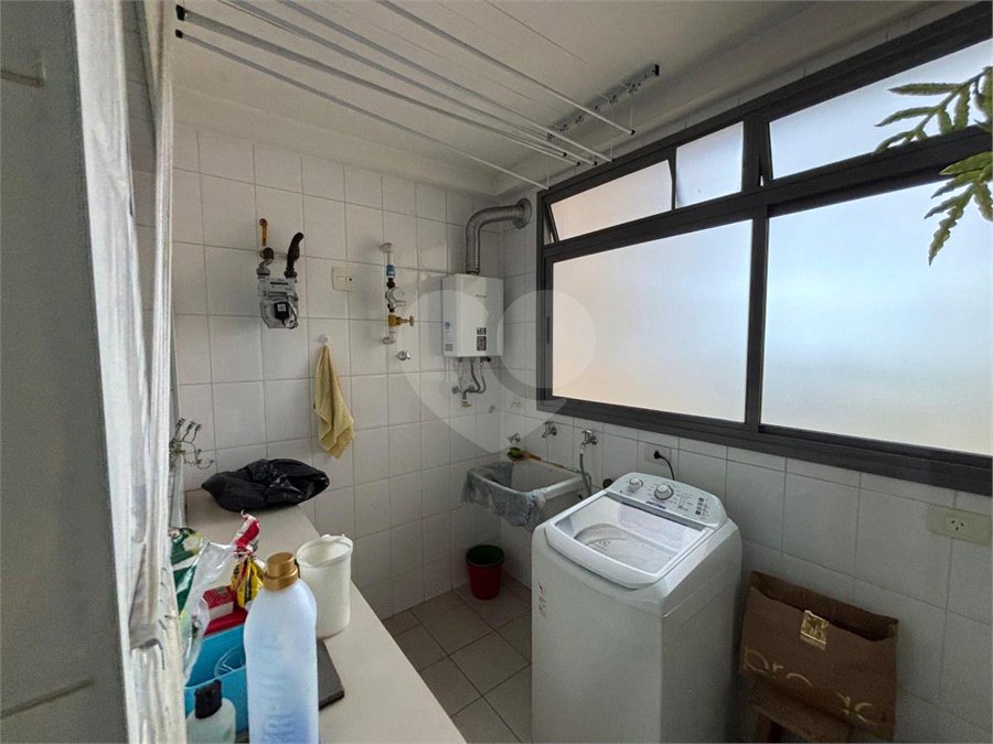 Apartamento de 107m2 no Planalto Paulista com 3 dorms, 1 suíte, 4 banheiros, 2 vagas. Estuda permuta.