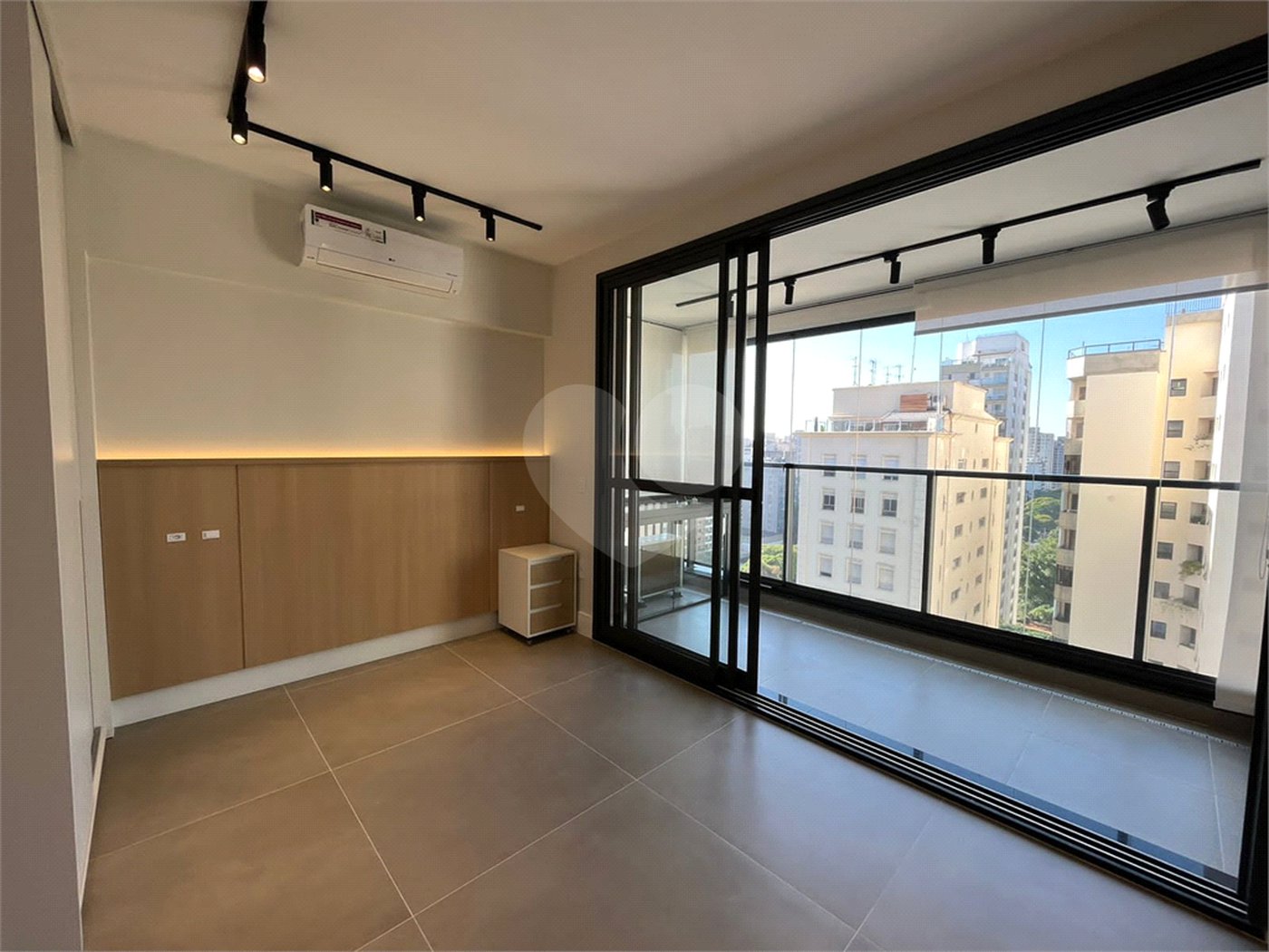 Studio locado á venda perto do metrô no Campo Belo, São Paulo - SP