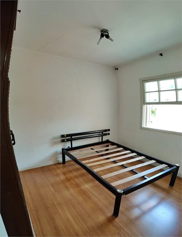 Sobrado, 165 m², 3 Dormitórios, 2 Banheiros, Sala, Garagem 2 carros + 1 Garagem 1 carro, Butantã