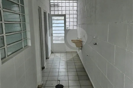 CASA A VENDA NO JARDIM SATÉLITE COM 4 DORMITÓRIOS, 4 BANHEIROS, 5 VAGAS, SÃO JOSÉ DOS CAMPOS/SP.