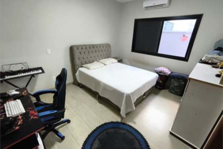 Casa 3 quartos 3 suítes Faixa Azul com piscina aquecida