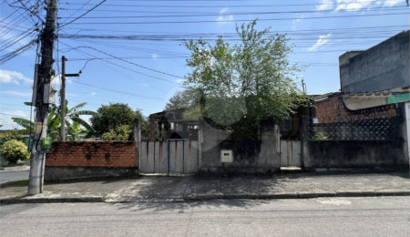 Casa Térrea à venda com 3 quartos, sendo 1 suíte,  em Campo Grande, Rio de Janeiro, RJ