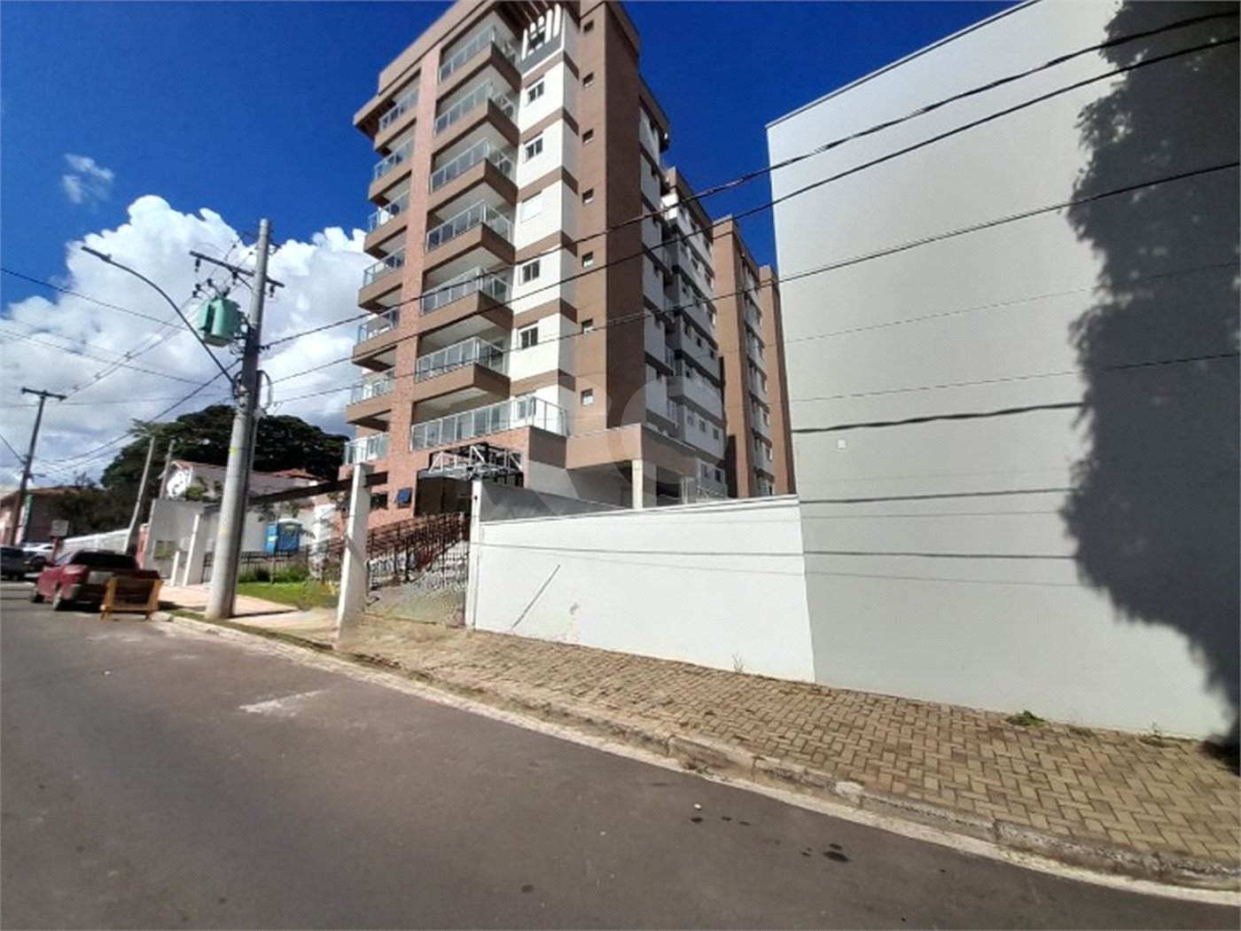 Excelente oportunidade de apartamento à venda no Edifício Monet
