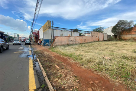 Terreno na Avenida São Carlos