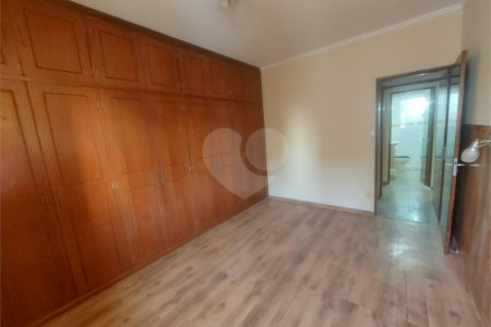 Apartamento Edifício Roberto Martinez .