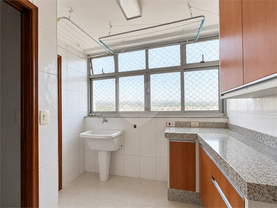 Apartamento com 3 dormitórios sendo 1 suíte à venda em Higienópolis, São Paulo - SP