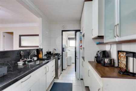 Apartamento Alto da Boa Vista em Condominio Clube