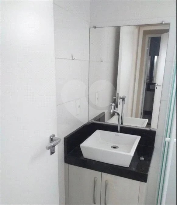 Apartamento de 2 quartos em Chácara Cruzeiro do Sul ( Cangaíba ).