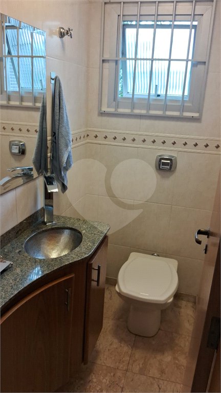 Apartamento a venda na Aclimação com 4 dormitórios e 2 vagas.