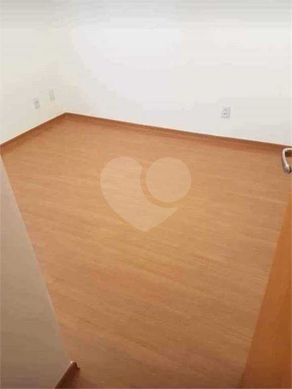 Apartamento no Condomínio Monte Stella
