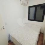 Apartamento mobiliado em Moema, - 1 quarto, sala e cozinha - 1 vaga
