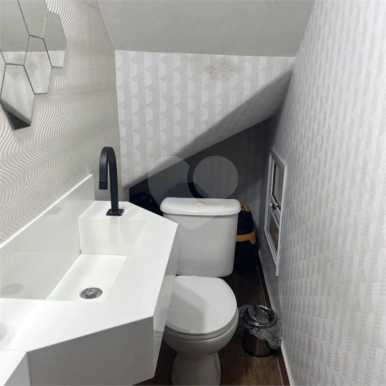 Apto de 230m² no Cambuci com 3 dorms, 5 vagas, 3 suítes. Estudo permuta.
