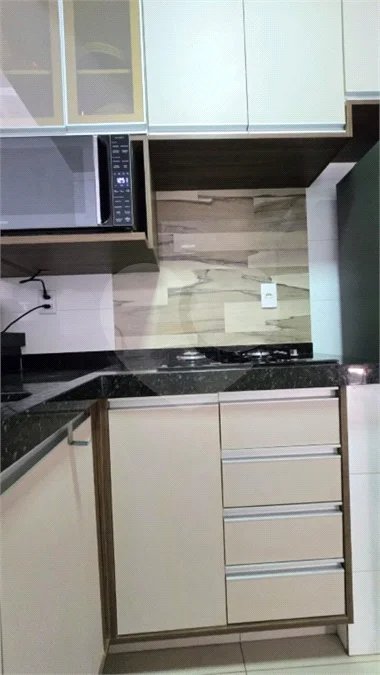 Casa em condomínio Alvorada em Araraquara com 3 dormitórios e piscina