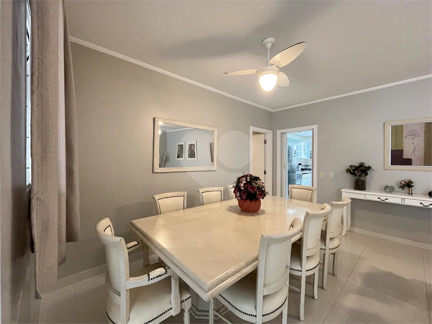 Apartamento à venda com 3 quartos, sendo 1 suíte, em Riviera de São Lourenço, Bertioga, SP