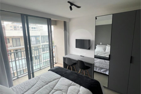 STUDIO 21,68M² TOTALMENE IMOBILIADO AO LADO DO SHOPPING IBIRAPUERA
