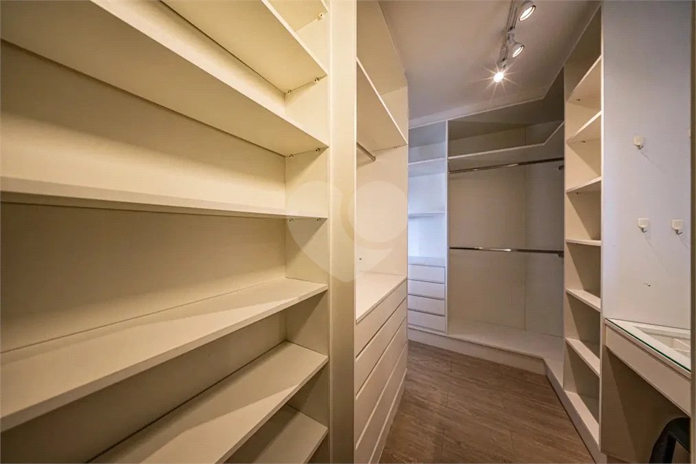 Apartamento à venda com 3 suítes em Jardim Fonte do Morumbi, São Paulo, SP