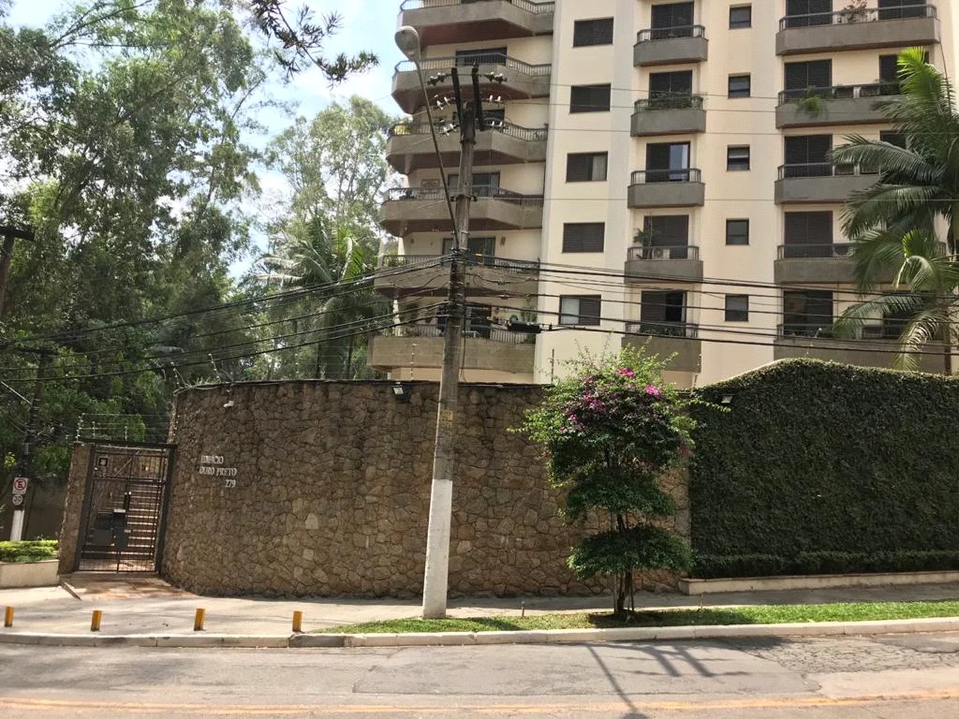 MORUMBI 180M 3 Dorms.Sala Expandida.