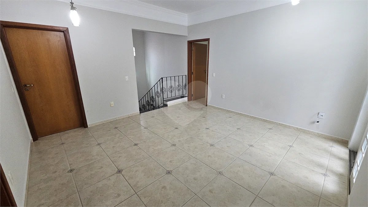 Casa Locação e Venda Condomínio Portal de Itaici 04 Dormitórios 02 suítes