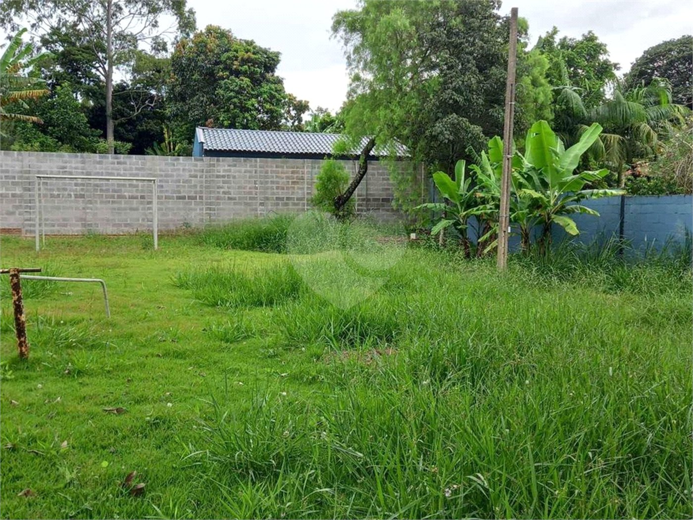 Terreno com 2.010,00 m² .