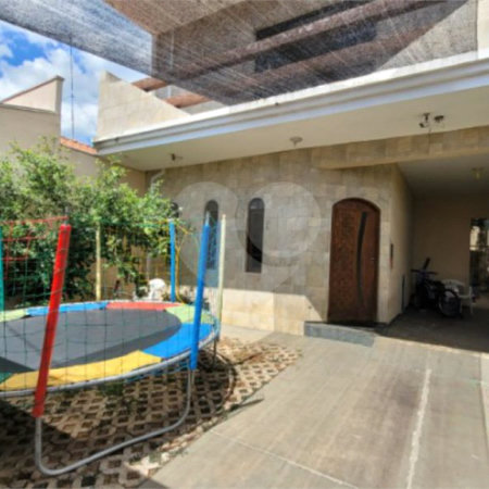 Sobrado Residencial no bairro Douradinho