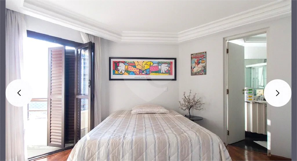 Apartamento de 200m² com 3 dormitórios, 2 suítes e 3 vagas em condomínio 1 por andar.